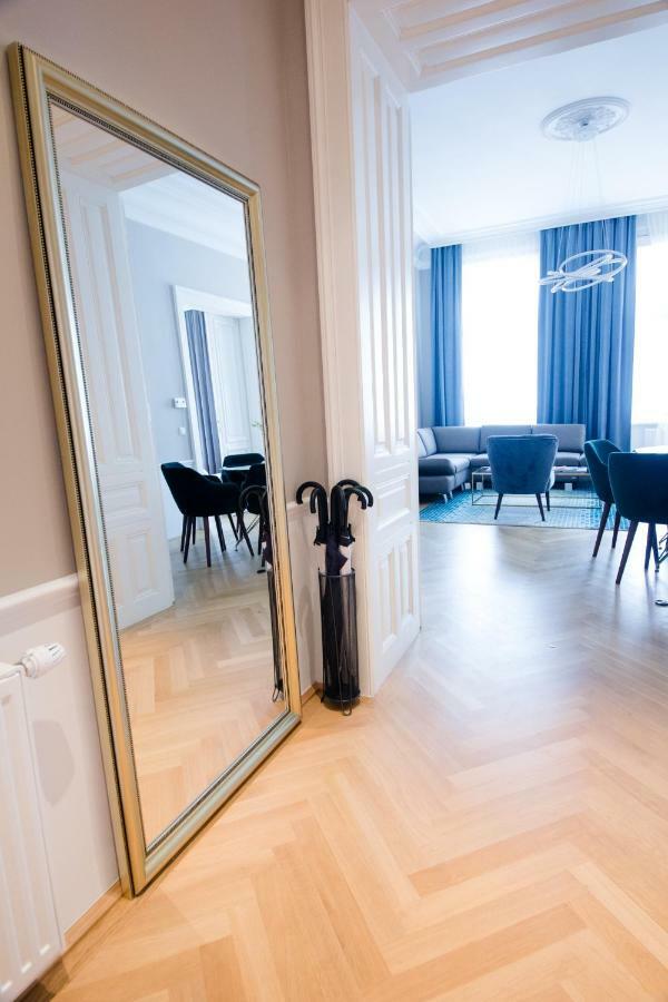 Studio Apartments Urania - Mai'S Apartments เวียนนา ภายนอก รูปภาพ